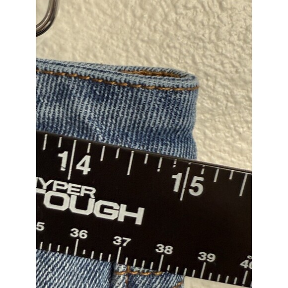 Almost Famous Straight Leg Distressed Dad Jeans Size 9 Juniors Denim Rue21 EUC - Picture 11 of 14
